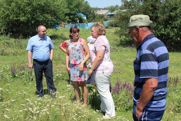 сход в хуторе Верхнем